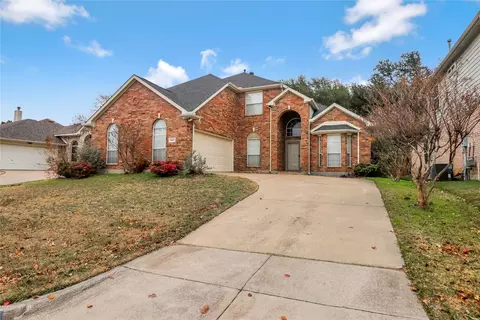 7621 Brook Meadow Ln, Fort Worth, TX 76133