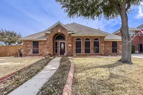 300 Shady Timbers Ln, Murphy, TX 75094