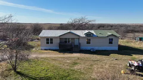 716 Coyote Trl, Rhome, TX 76078