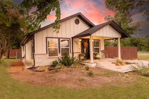 204 Main St, Haslet, TX 76052