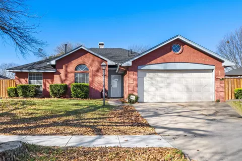 3717 Corn Valley Rd, Grand Prairie, TX 75052