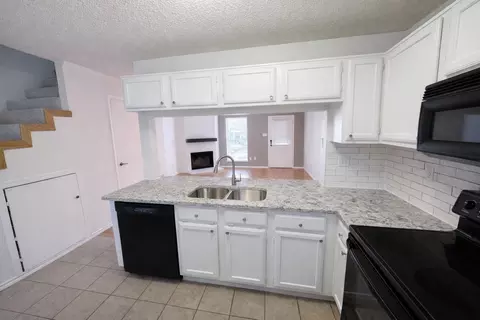 Kitchen - 17 Abbey Rd, Euless, TX 76039 photo 1 of 2