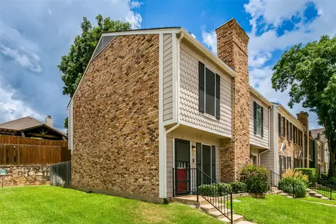 Exterior - 17 Abbey Rd, Euless, TX 76039 photo 6 of 7