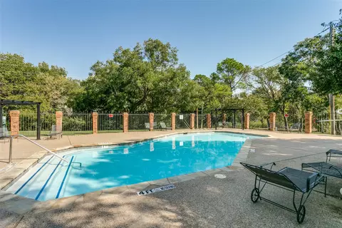 Exterior - 17 Abbey Rd, Euless, TX 76039 photo 7 of 7