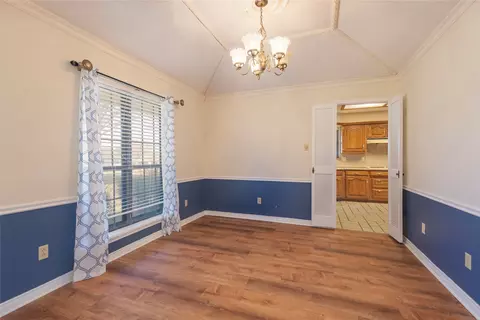 3906 Castle Dr, Rowlett, TX 75089