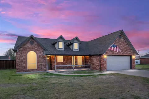 325 Flying Bridge Dr, Gun Barrel City, TX 75156