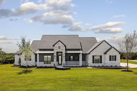 737 Burr Oak Ln, Weatherford, TX 76085