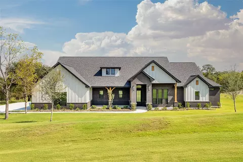 125 Oak Meadow Ln, Weatherford, TX 76085