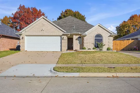 9041 Creede Trl, Fort Worth, TX 76118