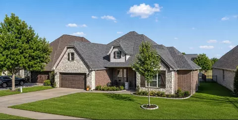 3443 Abes Landing Dr, Granbury, TX 76049