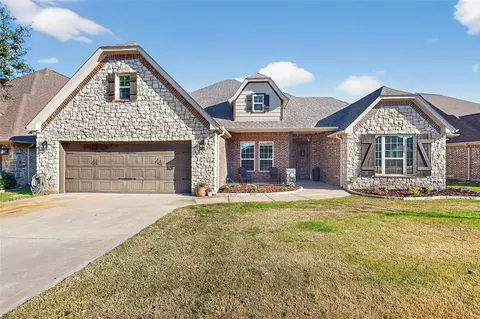 3443 Abes Landing Dr, Granbury, TX 76049
