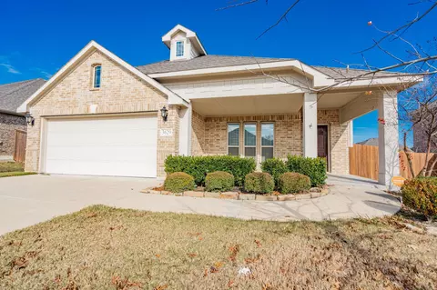 3629 Worthington Dr, Midlothian, TX 76065