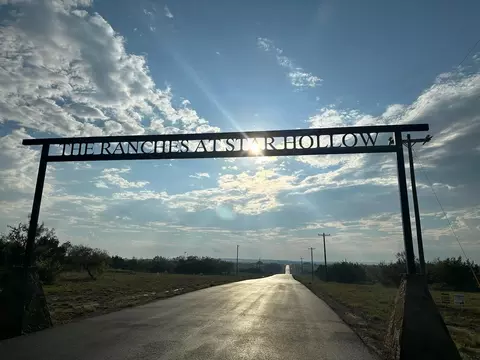 514 Hollow Dr, Lipan, TX 76433