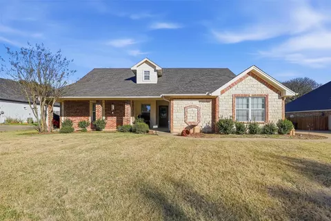 3207 Crossbridge Cir, Granbury, TX 76049