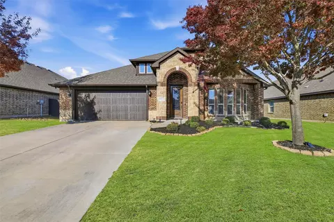 3025 Fern Ct, Midlothian, TX 76065