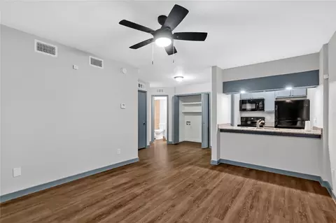 9520 Royal Ln #116, Dallas, TX 75243