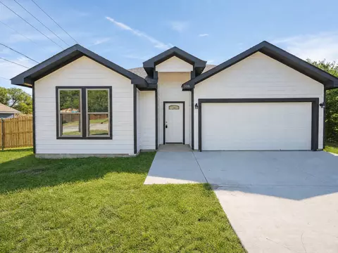 108 N Couch St, Italy, TX 76651