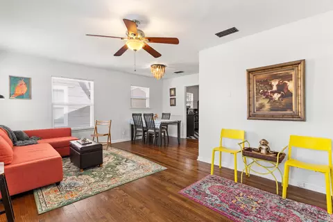 2739 Livingston Ave, Fort Worth, TX 76110