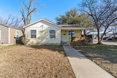 2739 Livingston Ave, Fort Worth, TX 76110