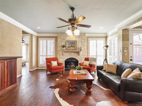 Living - 723 Bent Tree Ct, Coppell, TX 75019 photo 3 of 6