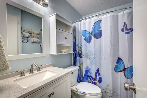 Bath - 307 E Mccoulskey St, Terrell, TX 75160 photo 2 of 2