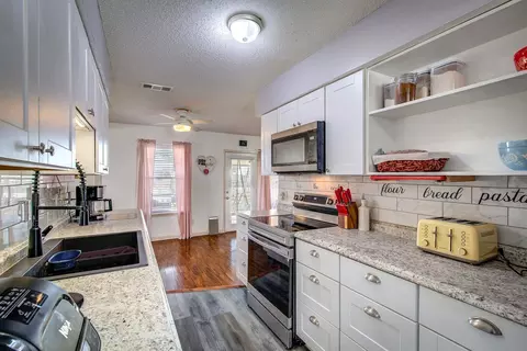 Kitchen - 307 E Mccoulskey St, Terrell, TX 75160 photo 3 of 4
