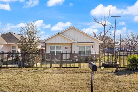 213 S Baugh St, Alvarado, TX 76009