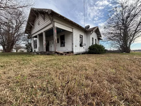 103 W 3rd St, Barry, TX 75102
