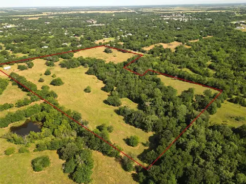 10621 Fm 512, Wolfe City, TX 75496