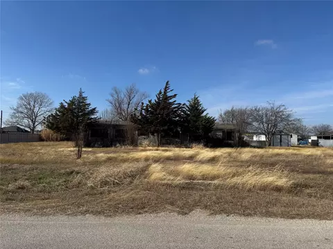 8384 Houston Rd, Sanger, TX 76266