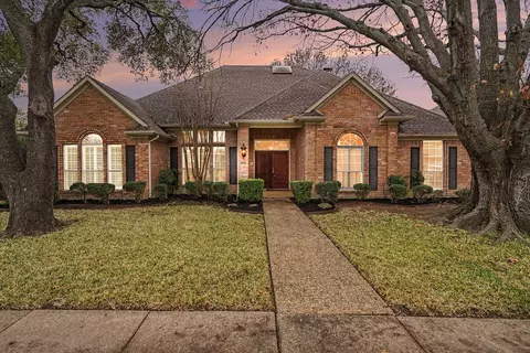 6646 Genstar Ln, Dallas, TX 75252