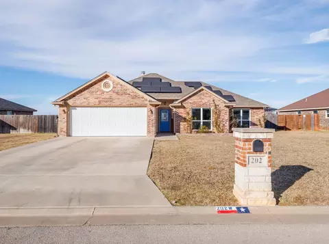 202 W Hall Ct, Early, TX 76802