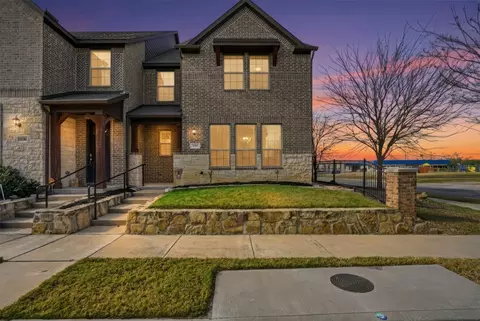 5585 Crosby Dr, North Richland Hills, TX 76180