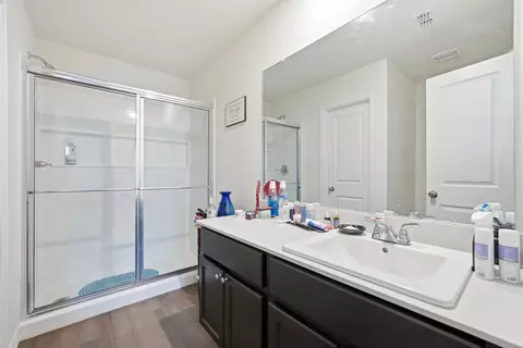 Bath - 1007 E Calhoun Ave, Waco, TX 76704 photo 2 of 2