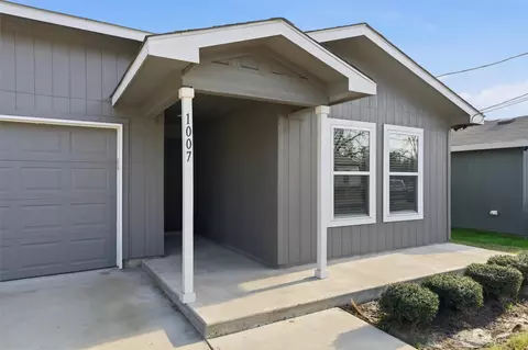 Exterior - 1007 E Calhoun Ave, Waco, TX 76704 photo 3 of 6
