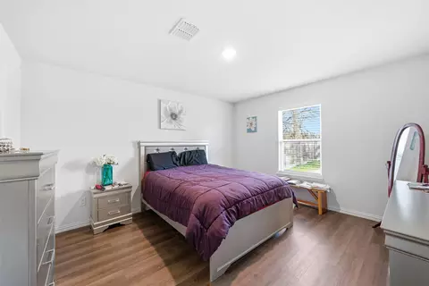 Bedroom - 1007 E Calhoun Ave, Waco, TX 76704 photo 1 of 2
