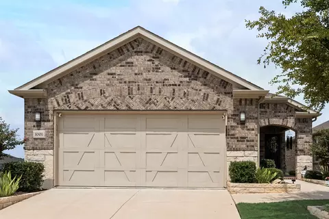 1001 Memorial Dr, Aubrey, TX 76227