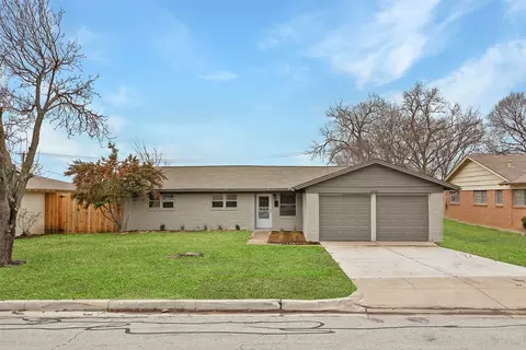 5920 Walraven Cir, Fort Worth, TX 76133