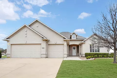 8800 Freeport Dr, Denton, TX 76207