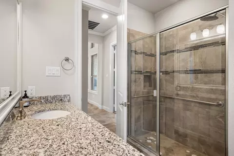 Bath - 329 Nora Ln, Argyle, TX 76226 photo 4 of 4