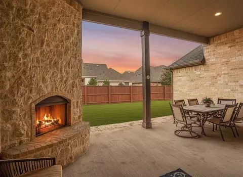 Exterior - 329 Nora Ln, Argyle, TX 76226 photo 2 of 5