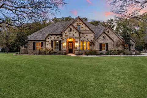 101 Northern Lights Ct, Aurora, TX 76078