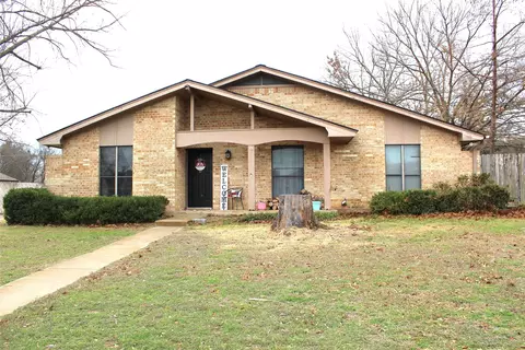708 Prairie Wind Blvd, Stephenville, TX 76401
