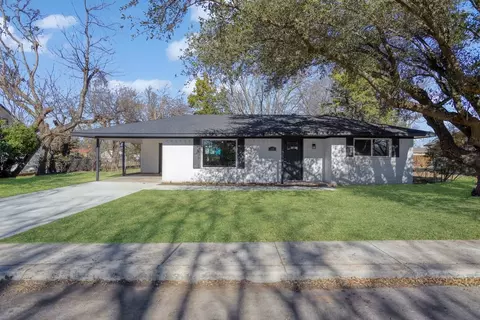 104 W Short St, Leonard, TX 75452