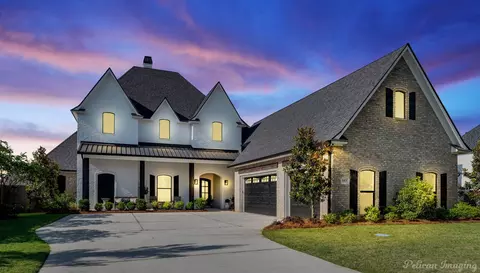 1113 Forest Trail Dr, Shreveport, LA 71106