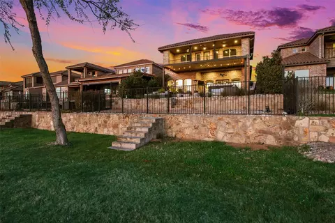 10013 Lakeside Dr, Fort Worth, TX 76179