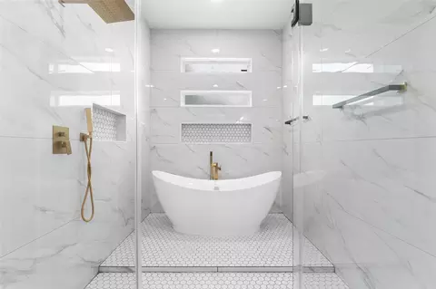 Bath - 504 Stallings St, Terrell, TX 75160 photo 1 of 1