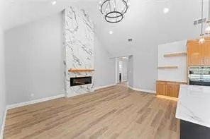 Living - 504 Stallings St, Terrell, TX 75160 photo 1 of 2