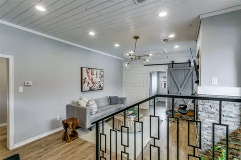 Other - 907 E Texas St, Grapevine, TX 76051 photo 2 of 7