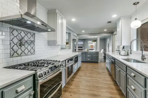 Kitchen - 907 E Texas St, Grapevine, TX 76051 photo 1 of 5